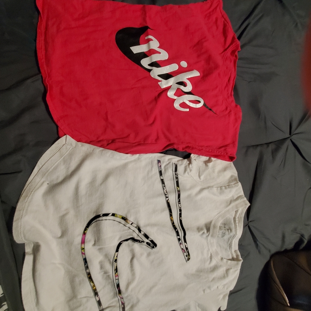 Nike tshirts